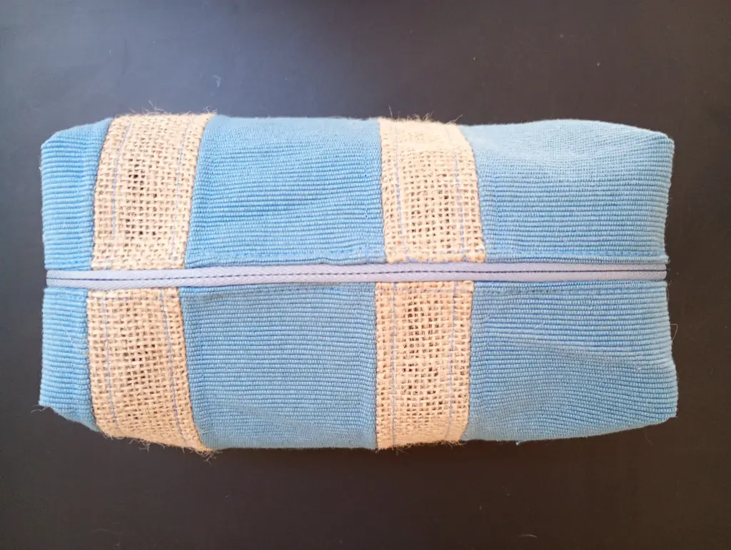 Vanity Bleu et jute